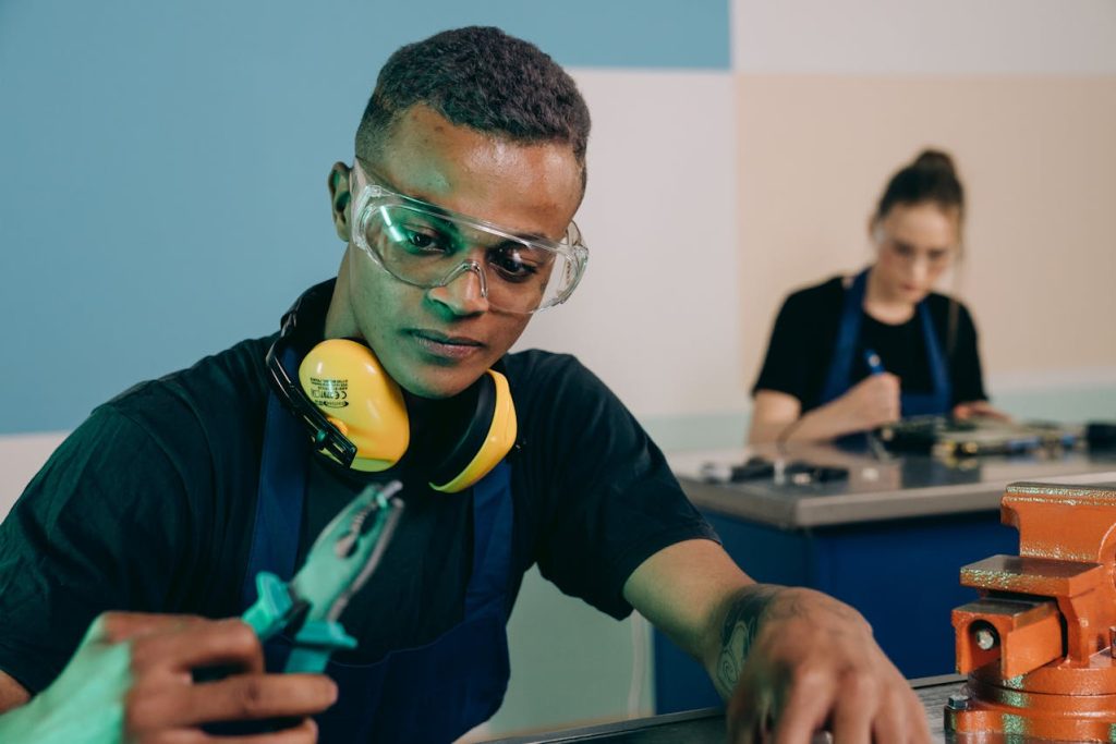 Education and vocational training programs in Guinea