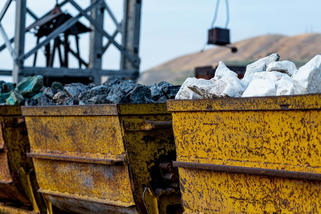 Critical Minerals in Guinea: Lithium and Rare Earth Opportunities overview by yes! invest guinea.