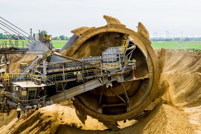 High-Grade Iron Ore Investing in Guineas Simandou Project - YES! INVEST in GUINEA High-Grade Iron Ore Investing in Guinea's Simandou Project by yes! invest guinea.