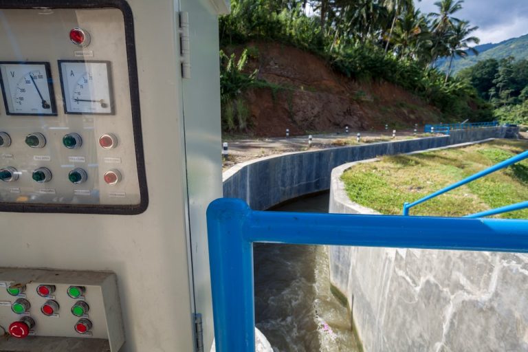 Micro-Hydro Projects Decentralized Rural Energy Solutions in Guinea - YES! INVEST in GUINEA Micro-Hydro Projects: Rural Energy Solutions in Guinea development guide by yes! invest guinea.