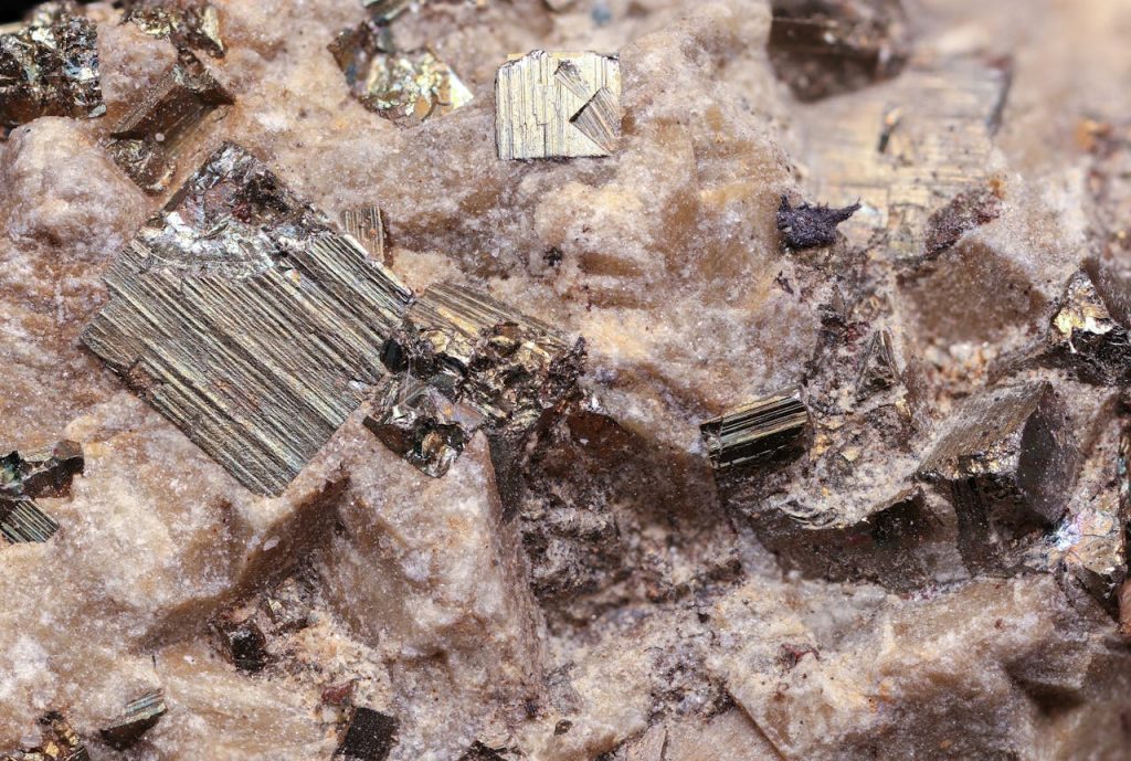 Platinum Group Metals and Rare Earths in Guinea: Mining investment and exploration guide by yes! invest guinea.