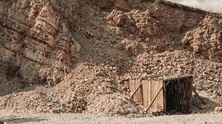 Tungsten Mining in Guinea Unlocking Industrial Metal Opportunities - YES! INVEST in GUINEA Tungsten mining in Guinea by yes! invest guinea.