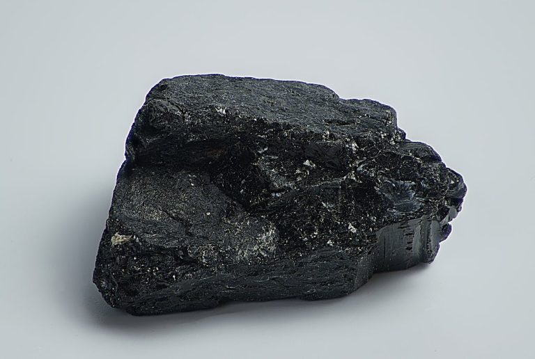 Unlocking the Potential Industrial Minerals in Guinea - YES! INVEST in GUINEA Industrial Minerals in Guinea geological roadmap and investment guide by yes! invest guinea.