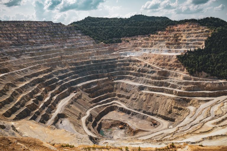 Bismuth Mining in Guinea Exploring Emerging Opportunities in Strategic Metals - YES! INVEST in GUINEA Bismuth Mining Guinea: Emerging Opportunities and yes! invest guinea.
