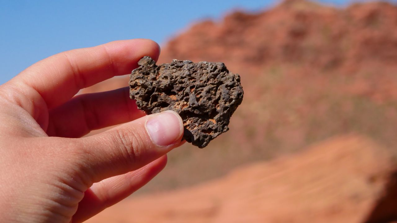 Guineas Bauxite and Alumina How the Global Green Economy Is Driving the Biggest Opportunity in West Africas Mining Sector - YES! INVEST in GUINEA Guinea Bauxite Alumina Refining Green Economy - Yes! Invest Guinea